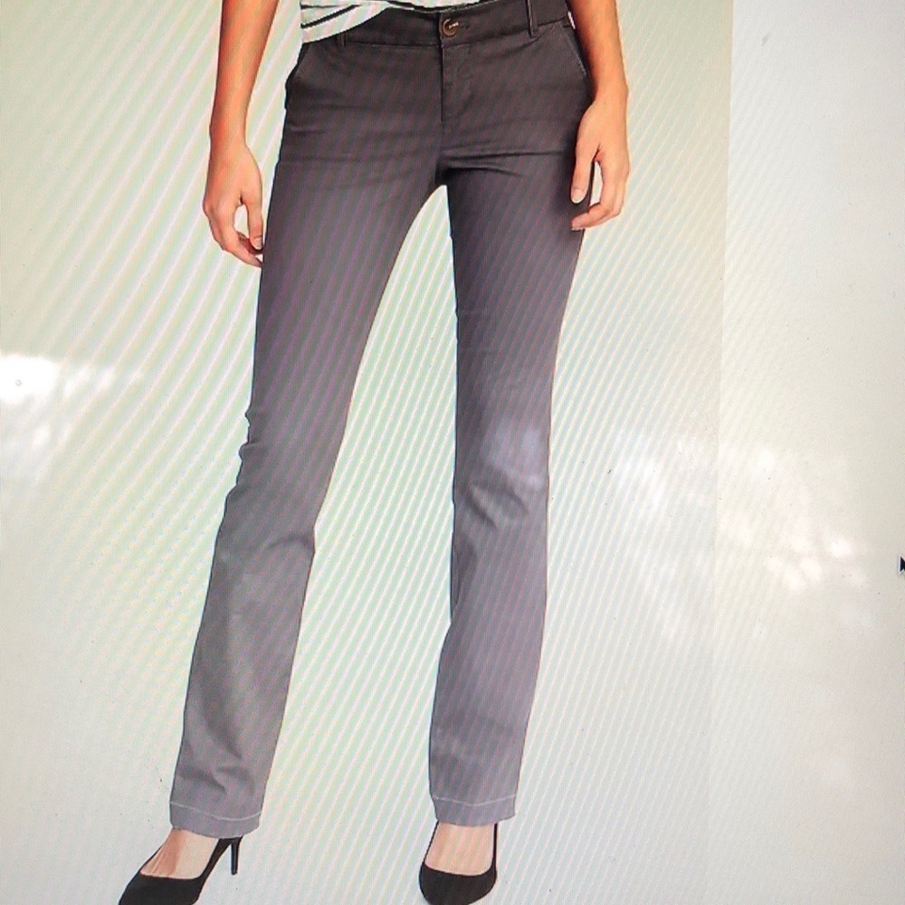 Mid-rise Boot-Cut Khakis GRAY NEW